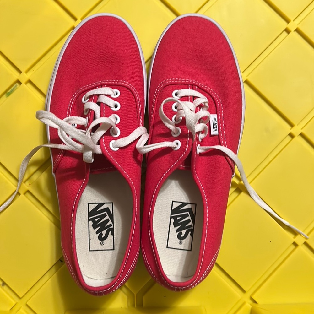 Vans Unisex Authentic Classic Red Lace Up Sneakers Size M8.5/W10.